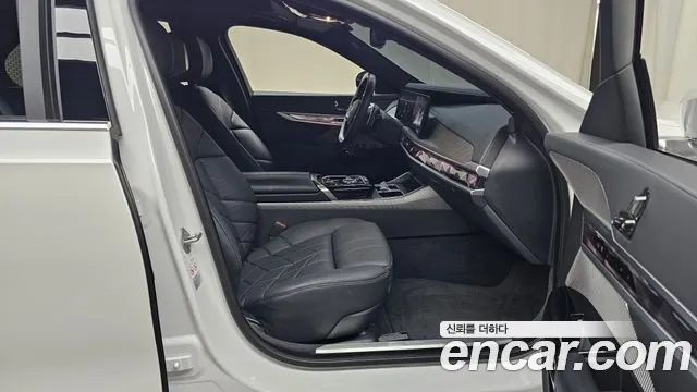 BMW 7 Series G70 — Фото автомобиля 16