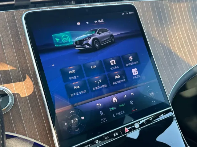 Mercedes-Benz EQE SUV — Фото автомобиля 14