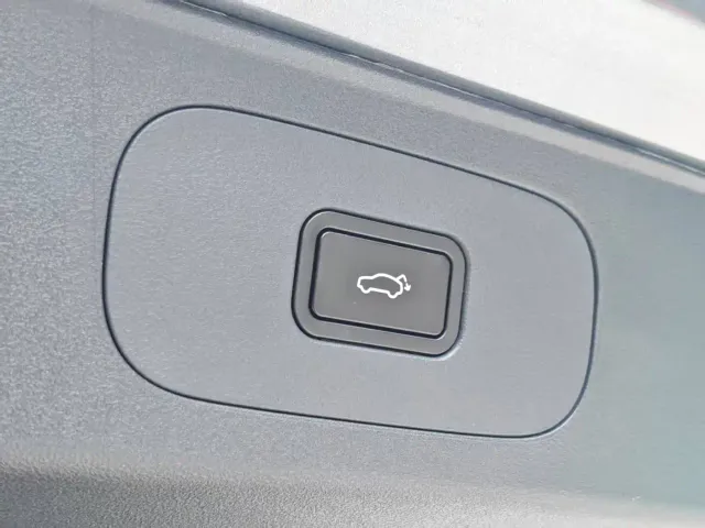 Geely Galaxy Starship 7 EM-i — Фото автомобиля 23