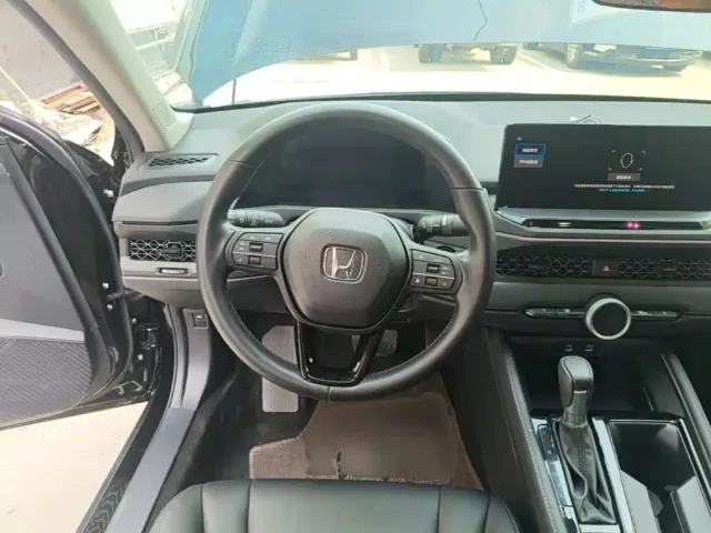 Honda Accord — Фото автомобиля 6