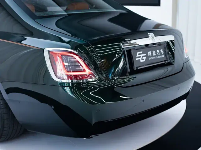 Rolls-Royce Ghost — Фото автомобиля 23
