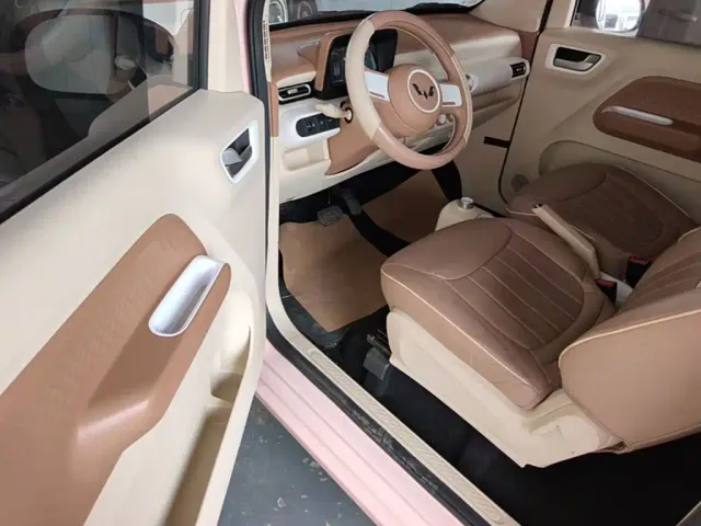 Wuling Hongguang Mini EV — Фото автомобиля 15
