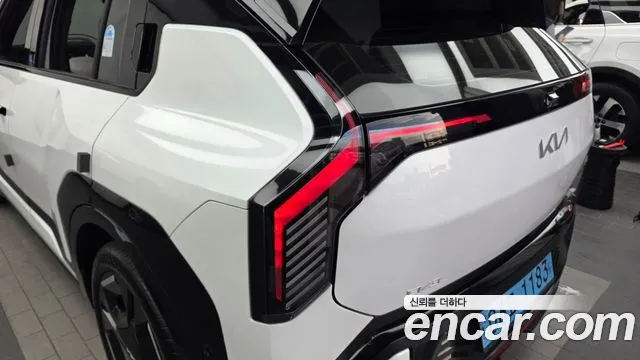 Kia EV3 — Фото автомобиля 8