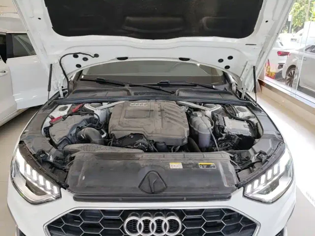 Audi A4L — Фото автомобиля 19