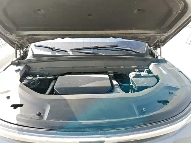 Li Auto L8 — Фото автомобиля 19