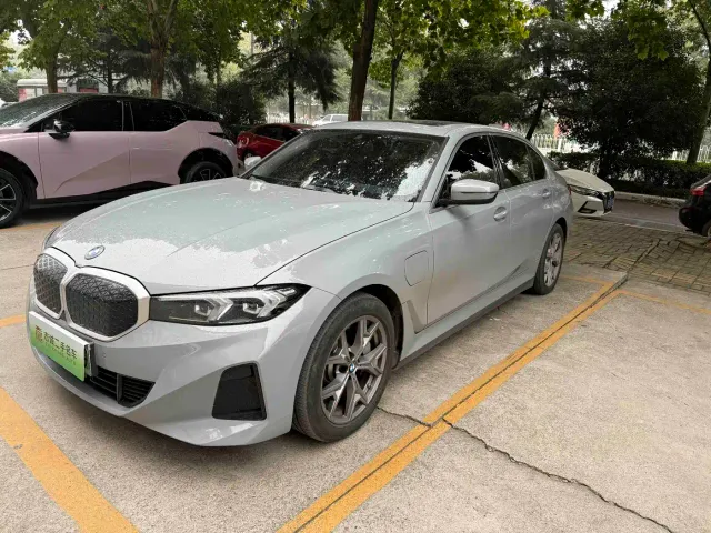 Фотография автомобиля — BMW i3