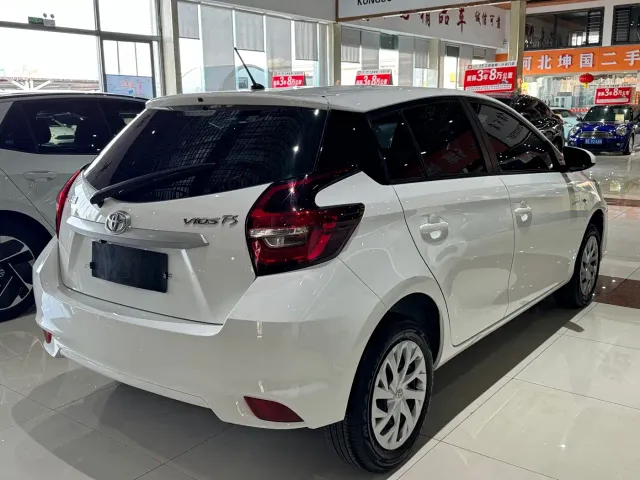 Toyota Vios FS — Фото автомобиля 14