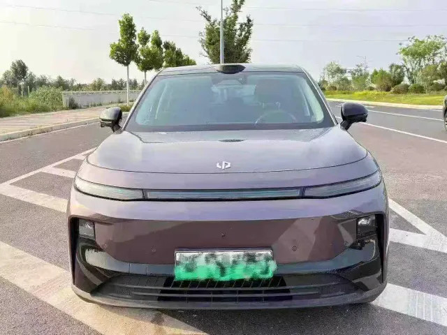 Leapmotor B10 — Фото автомобиля 2
