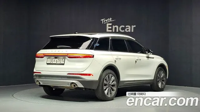 Lincoln Corsair — Фото автомобиля 2