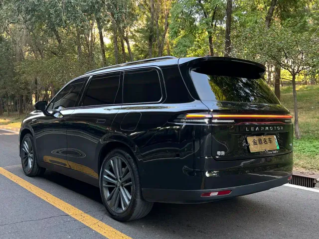 Leapmotor C16 — Фото автомобиля 12