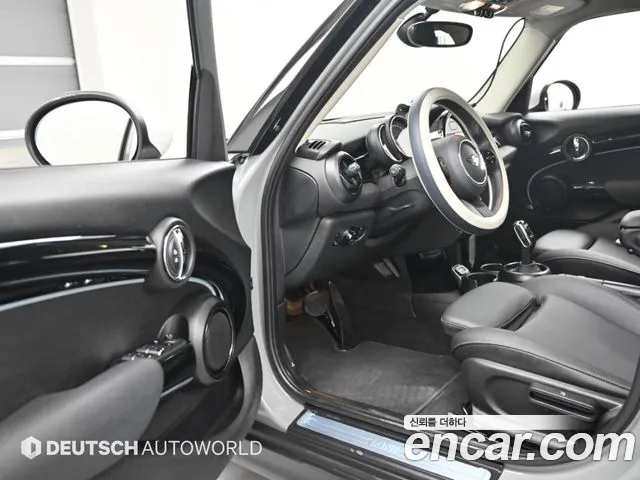 MINI Cooper — Фото автомобиля 10