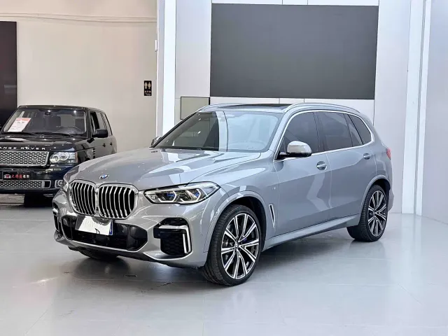 Фотография автомобиля — BMW X5