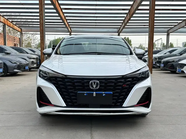 Changan Eado — Фото автомобиля 2