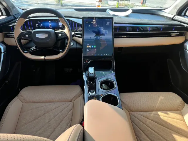 Geely Boyue L — Фото автомобиля 13