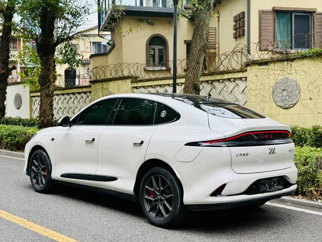 IM Motors LS6 — Фото автомобиля 5