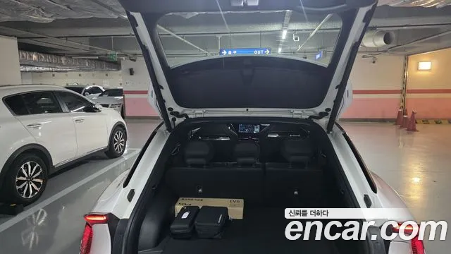 Kia EV6 New — Фото автомобиля 13