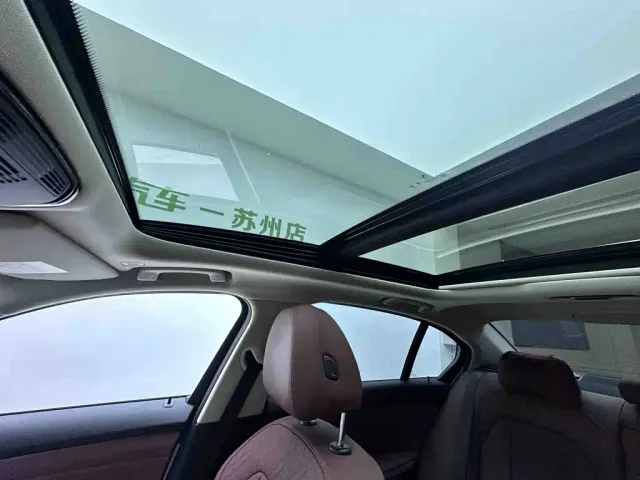 BMW 3 Series — Фото автомобиля 18