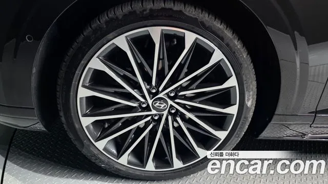 Hyundai Grandeur — Фото автомобиля 3