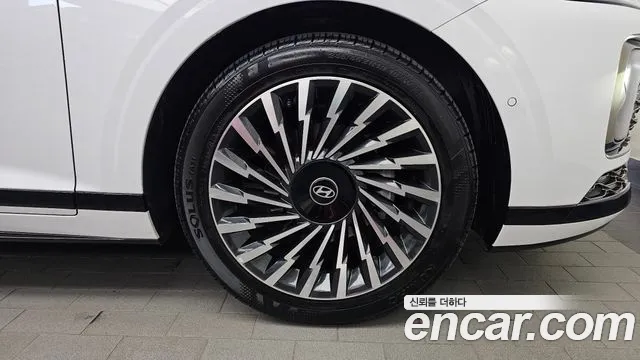Hyundai Grandeur GN7 — Фото автомобиля 6