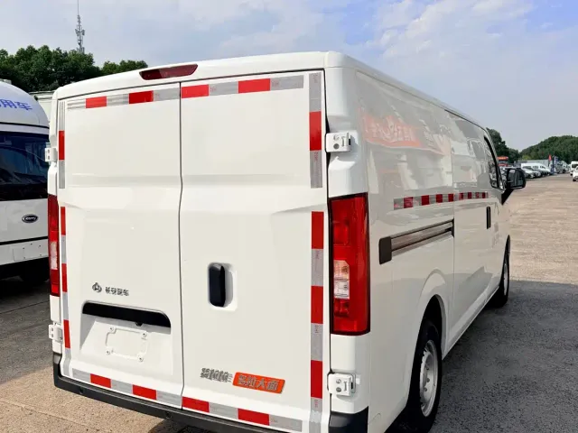 Changan Kuayue Kua Yue Xing Guang EV — Фото автомобиля 10