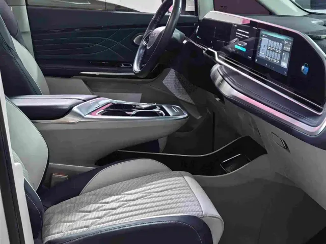 Maxus Dajia 9 — Фото автомобиля 12