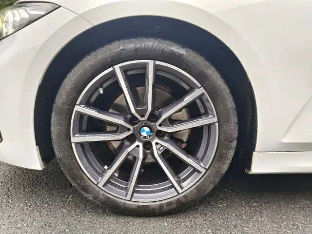 BMW 3 Series — Фото автомобиля 4