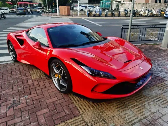 Ferrari F8 — Фото автомобиля 5