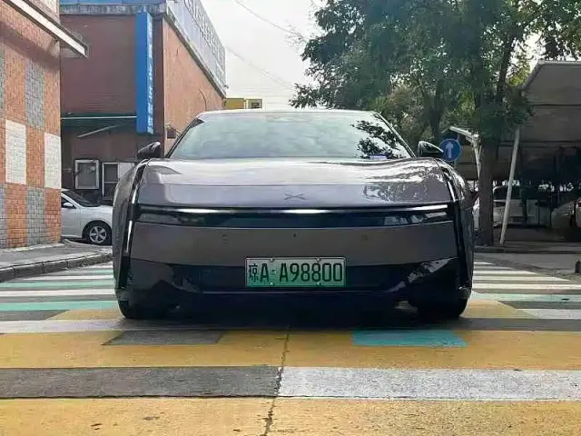 Xpeng P7 — Фото автомобиля 2