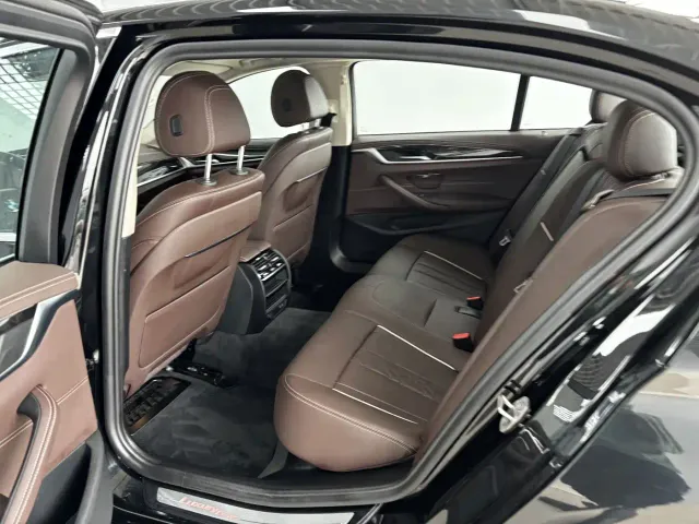 BMW 5 Series — Фото автомобиля 24