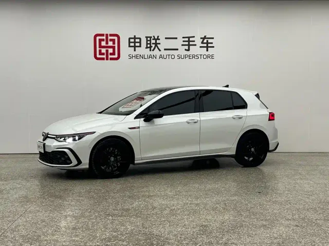Фотография автомобиля — Volkswagen Golf GTI