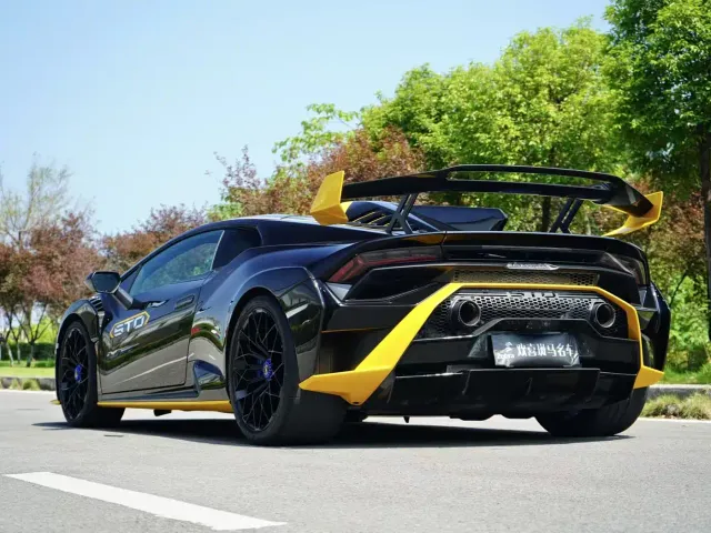 Lamborghini Huracan — Фото автомобиля 5