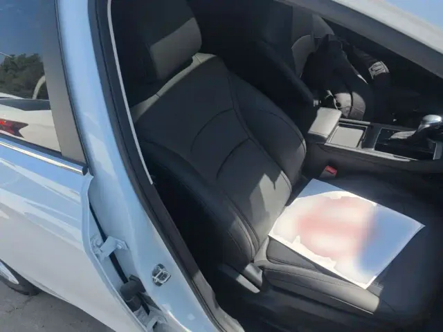 Roewe i5 — Фото автомобиля 24