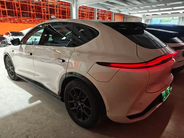 IM Motors IM LS7 — Фото автомобиля 7