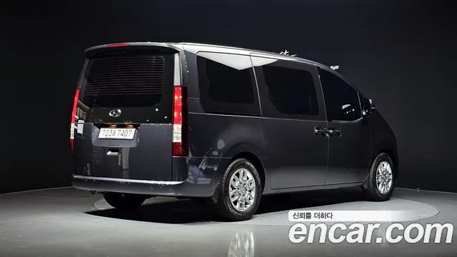 Hyundai Staria Staria Tourer 11 мест — Фото автомобиля 2