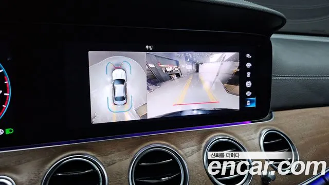 Mercedes-Benz E-Class — Фото автомобиля 13