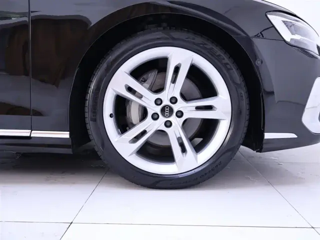 Audi A8 — Фото автомобиля 6