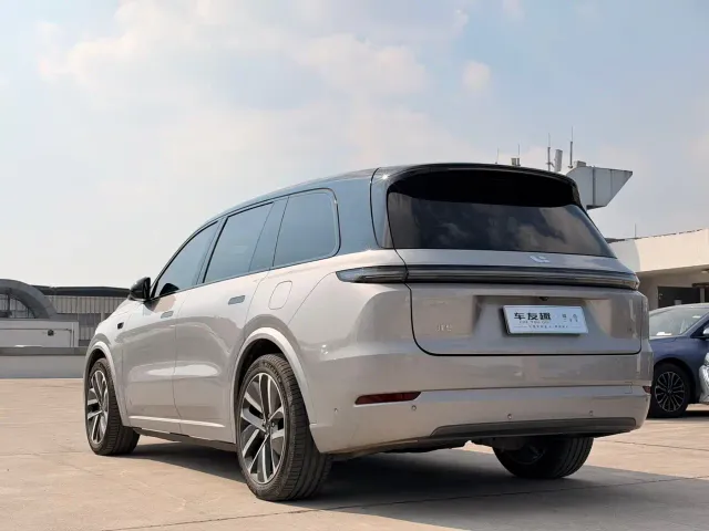 Li Auto L9 — Фото автомобиля 6