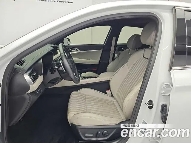 Genesis G70 New — Фото автомобиля 11