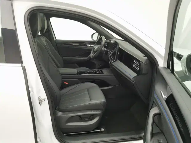 Volkswagen Tiguan L — Фото автомобиля 23