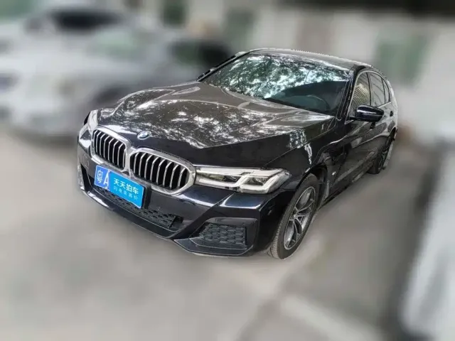 Фотография автомобиля — BMW 5 Series