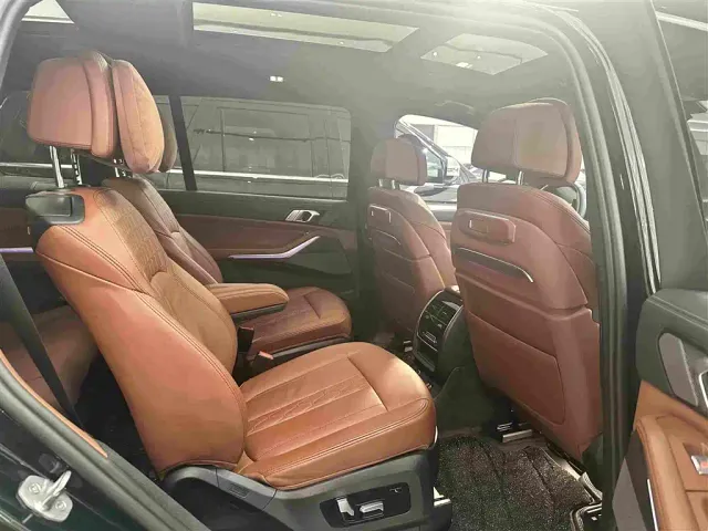 BMW X7 — Фото автомобиля 14