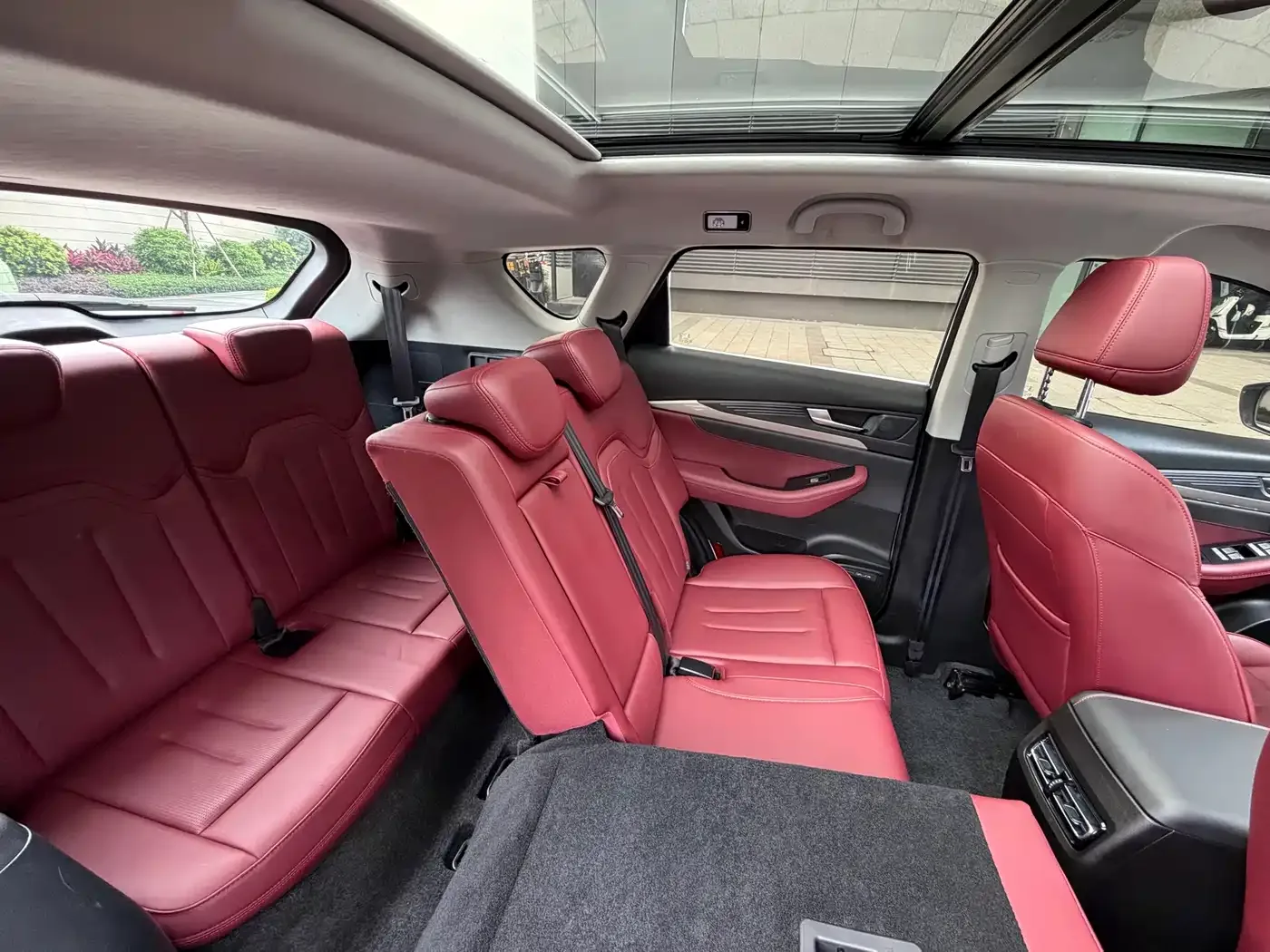 Jetour Jetour X70 2025 1.5T Manual Beyond Edition 7-seater — Фото автомобиля 14