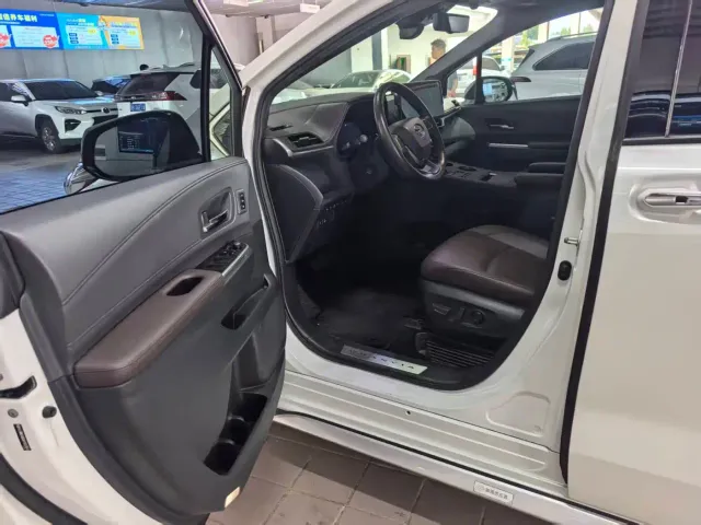 Toyota Granvia — Фото автомобиля 5