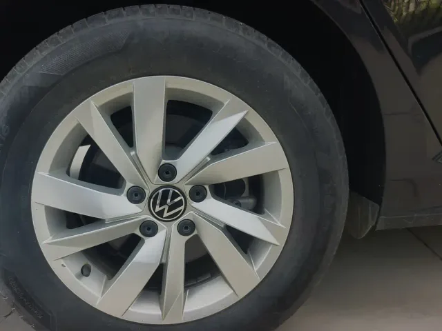 Volkswagen Passat — Фото автомобиля 16