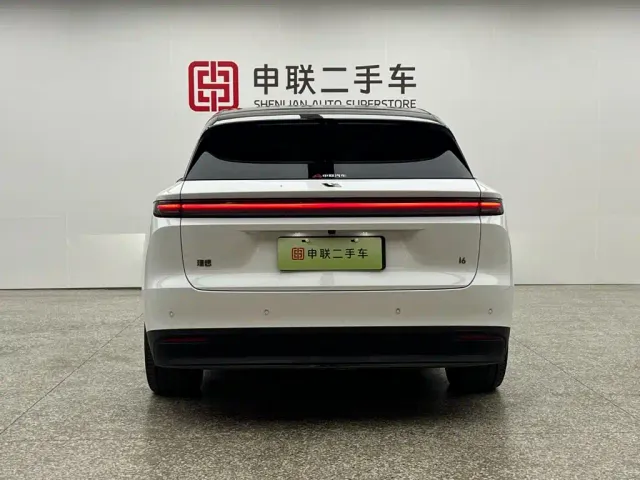 Li Auto i6 — Фото автомобиля 4