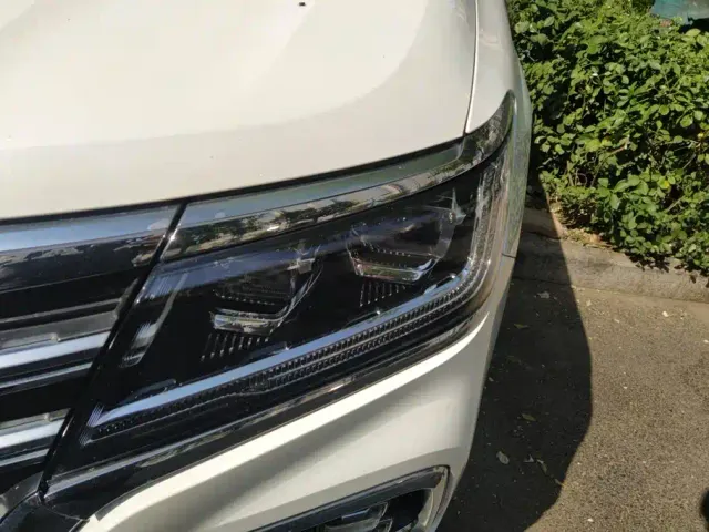 Roewe RX8 — Фото автомобиля 5