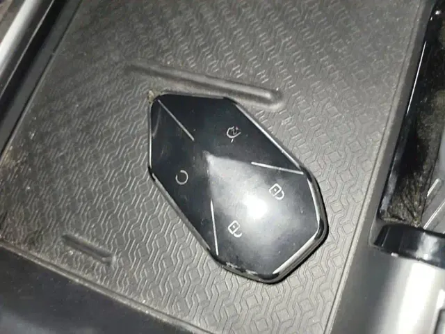 BYD FangChengBao Titanium 3 — Фото автомобиля 8