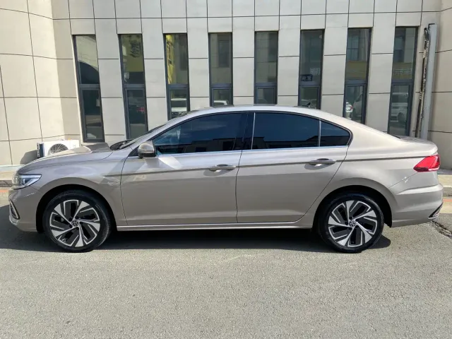 Volkswagen Bora — Фото автомобиля 18