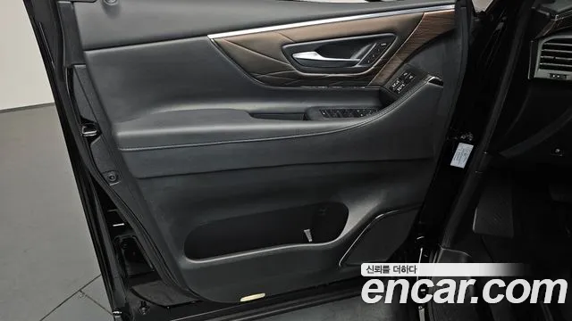 Toyota Alphard — Фото автомобиля 21