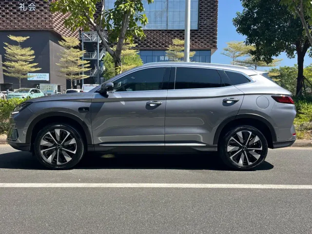 BYD Song PLUS — Фото автомобиля 25